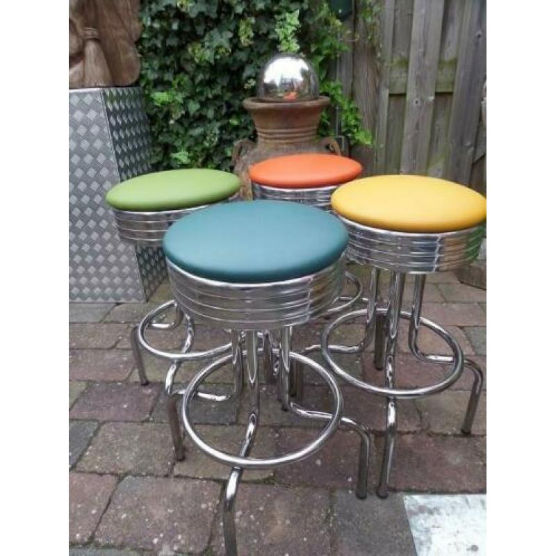 Fifties sixties amerikaanse barkrukken + bel air bar tafel