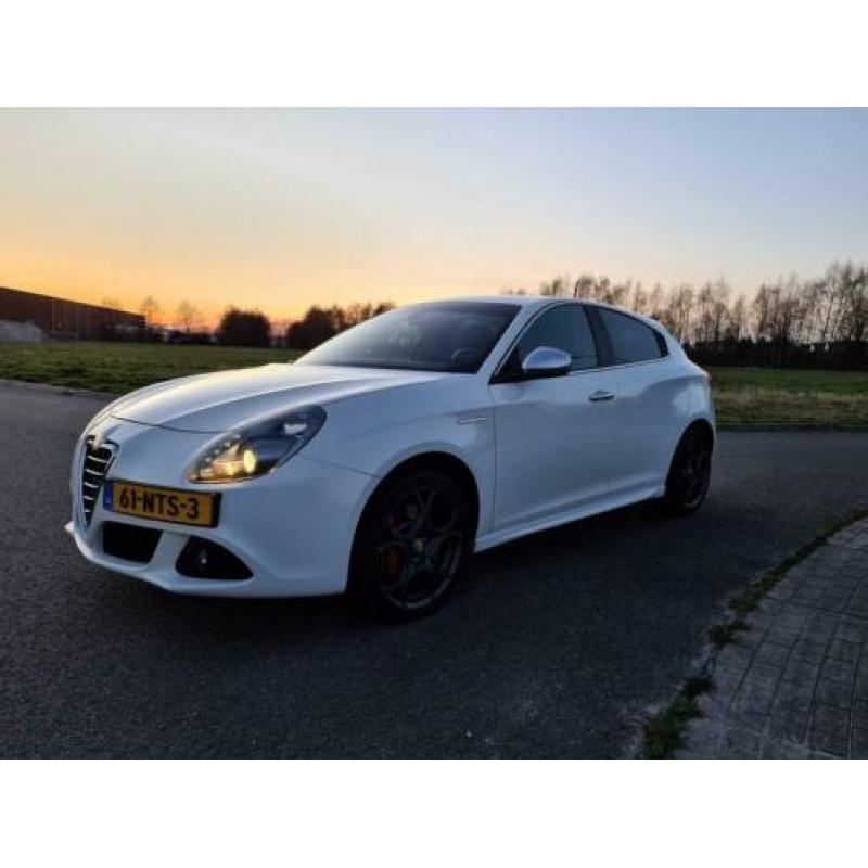 Alfa Romeo Giulietta 1.4 Turbo Multi AIR 2010 Wit 170PK