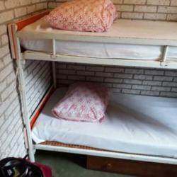 Stapelbed, metaal