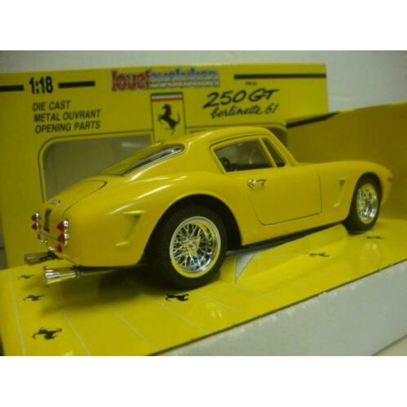 Ferrari 250 GT SWB Berlinetta geel Revell 1:18 KRD