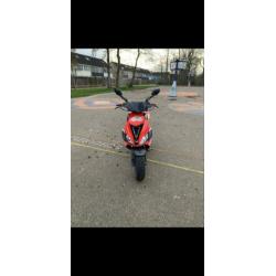 aprilia sr factory ditech 'loopt niet'