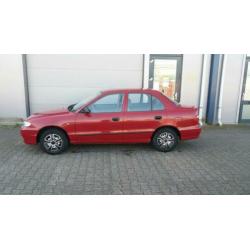 Hyundai Excel 1.3 LS SDN 1999 Rood