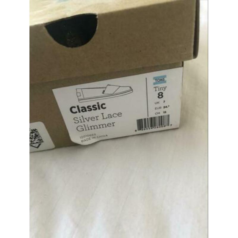 TOMS size 8 / 24,5 toddler