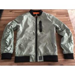 Te koop jassen mt 152 , prijs incl opsturen