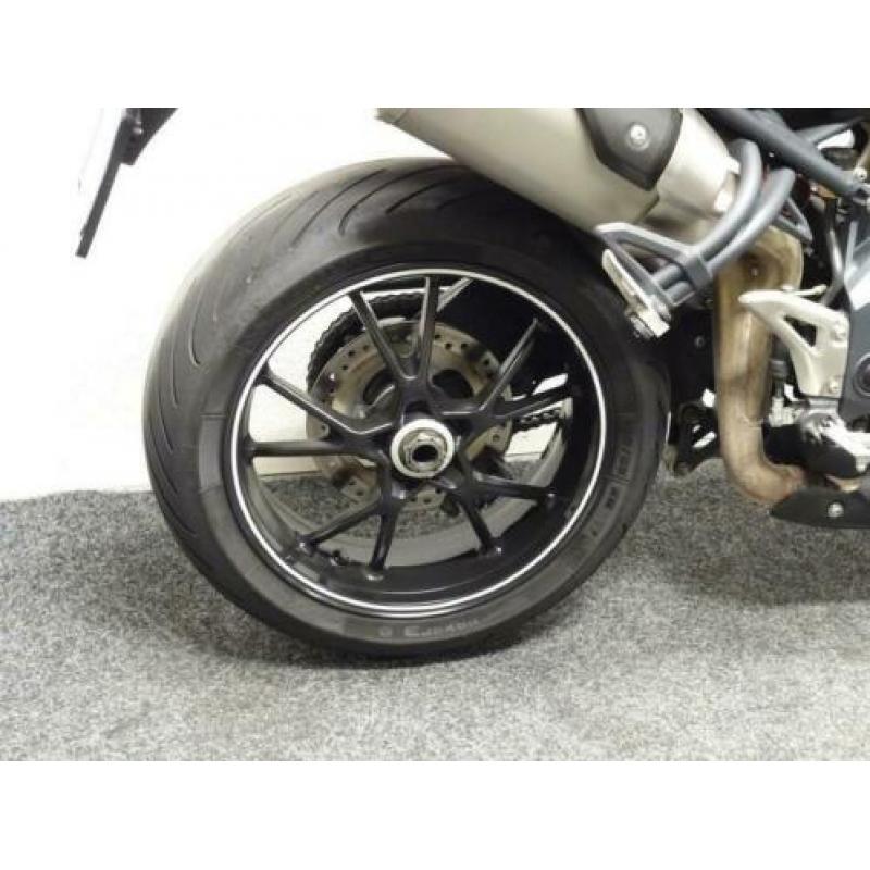 Hele strakke Triumph SPEED TRIPLE (bj 2010)