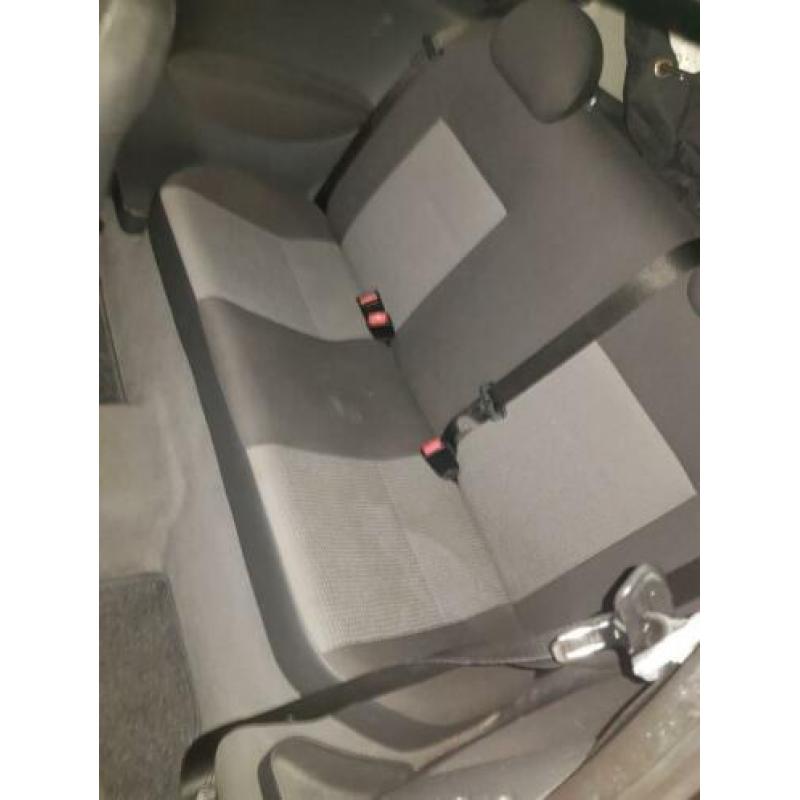 Opel Corsa 1.2 16V Twinport 3D 2005 Zwart