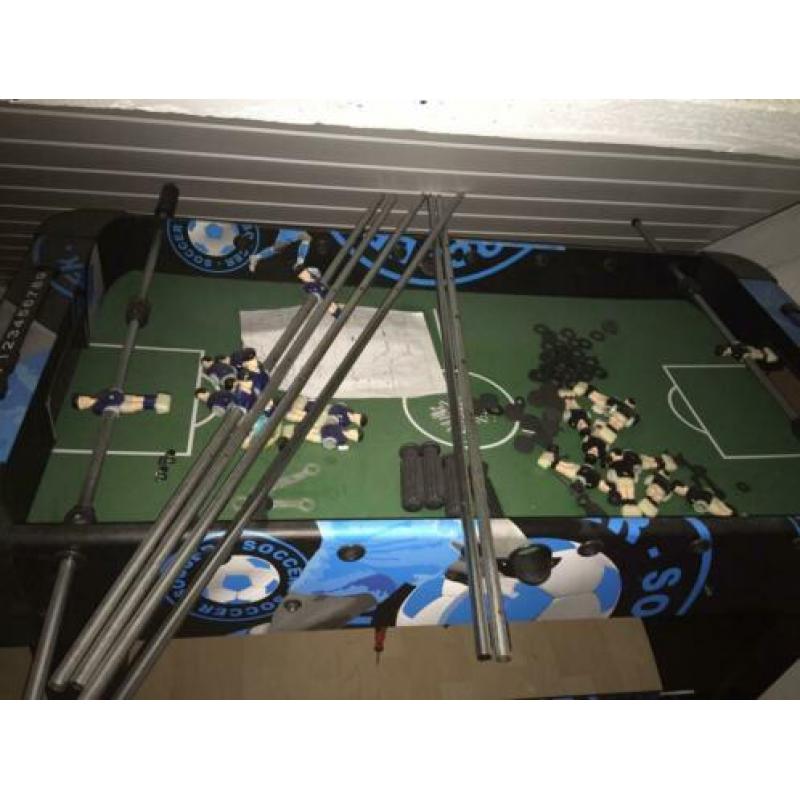 Nieuw. Groot tafelvoetbal