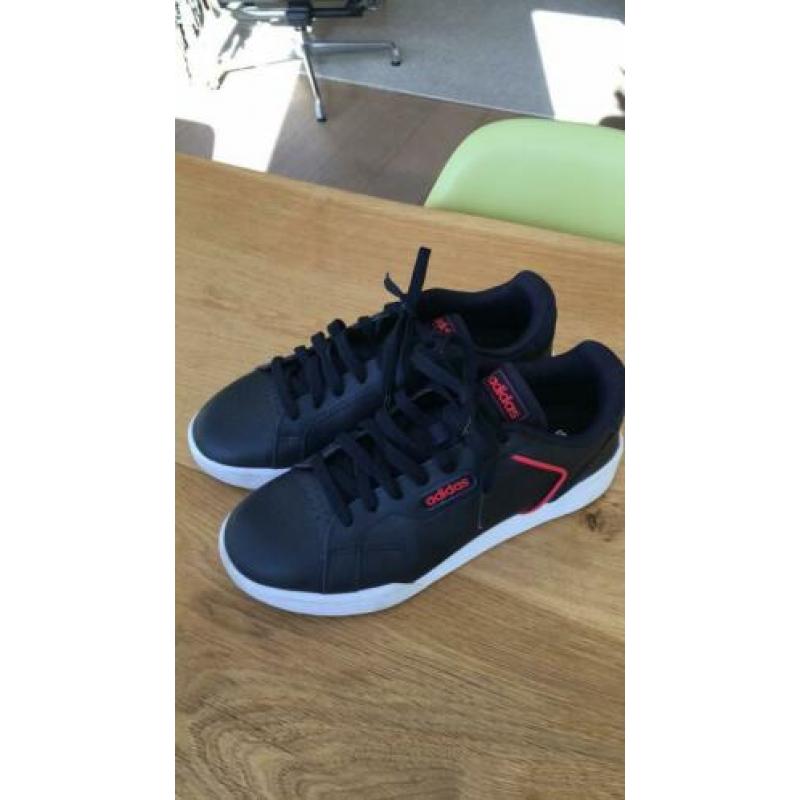 Adidas dames sneaker mt 40 nieuw