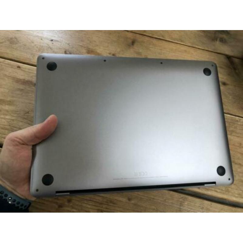 Apple MacBook Pro 13 inch model 2017 uit 2018 256GB
