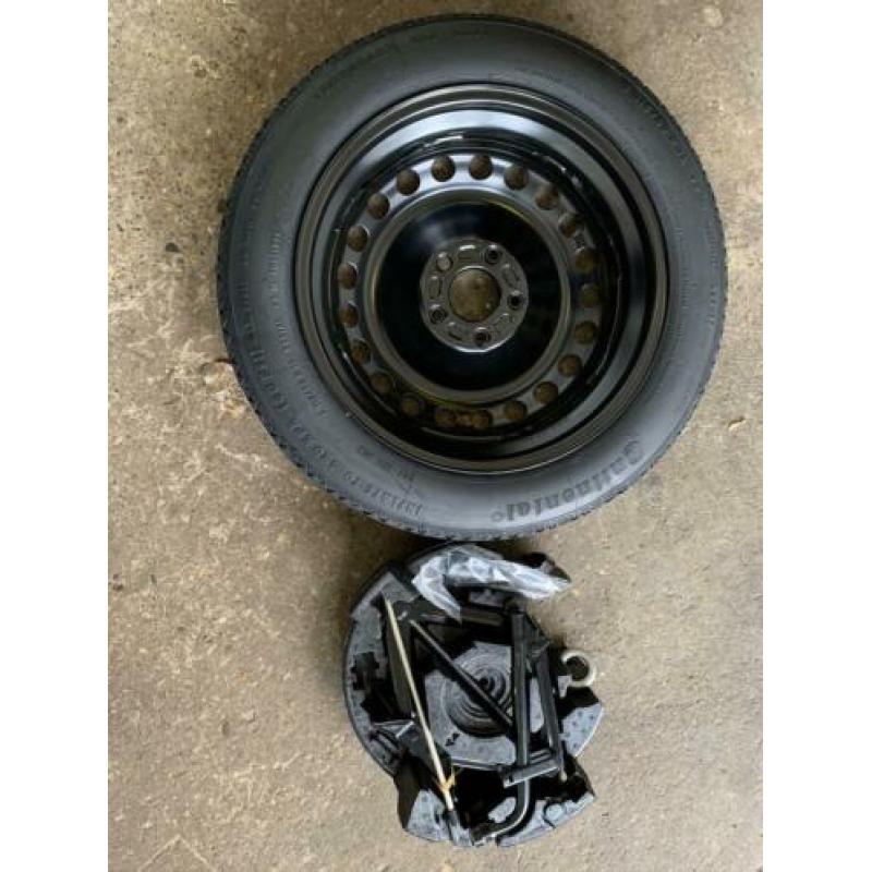 Thuiskomer Reservewiel Volvo V40 16 inch +Gereedschap set