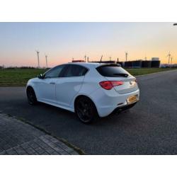 Alfa Romeo Giulietta 1.4 Turbo Multi AIR 2010 Wit 170PK