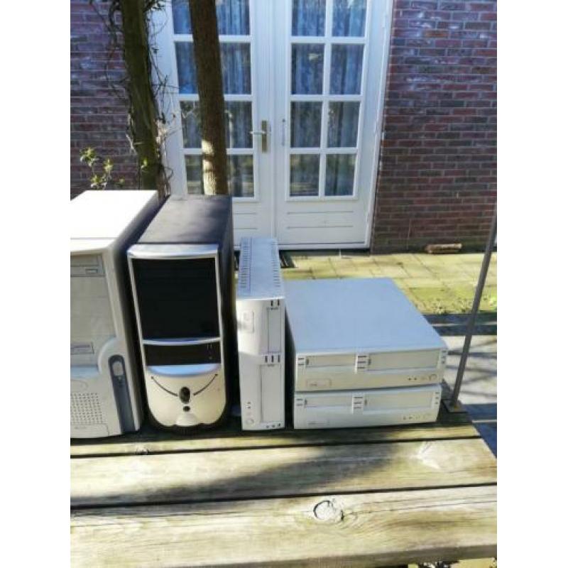 Gave Vintage Retro Desktop Pc's