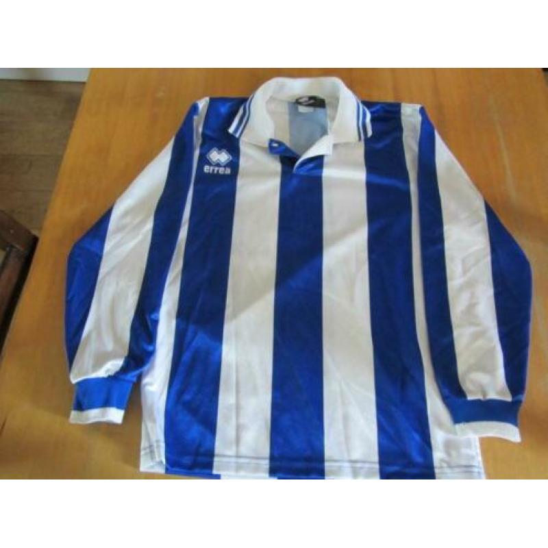 Pakket voetbalshirt lange mouw maat 122/128 en 134/140