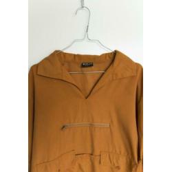 Sporty vintage top