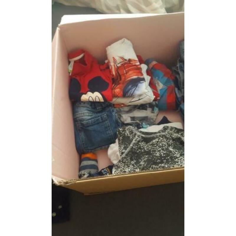 Goed gevulde doos maat 92