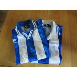 Pakket voetbalshirt lange mouw maat 122/128 en 134/140