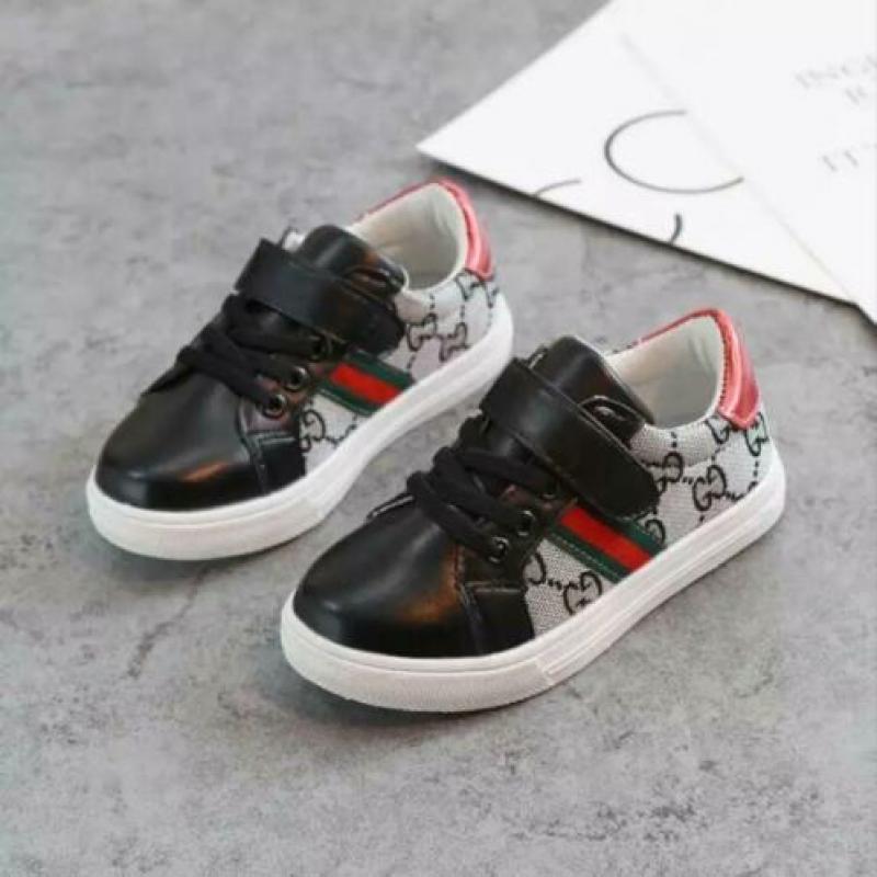 Kinder merk schoenen Gucci burberry 21 t/m 30