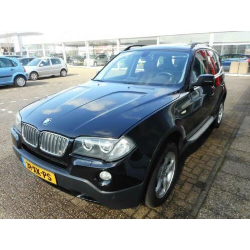 BMW X3 2.5si Executive VOLL OPTIES !LEDER NAVI XENON PANORAM