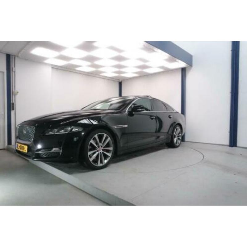 Jaguar XJ 3.0 D Premium Luxury 300PK Automaat + Digitaal das