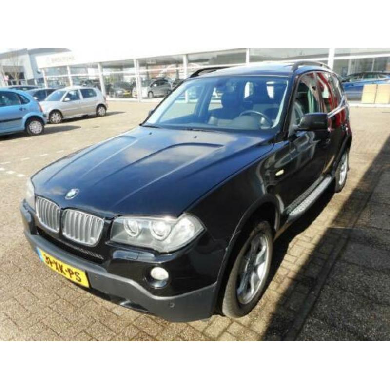 BMW X3 2.5si Executive VOLL OPTIES !LEDER NAVI XENON PANORAM