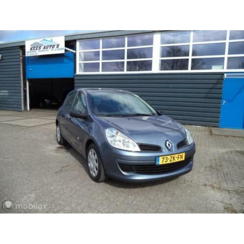 Renault Clio 1.4-16V Campus NIeuwstaat!