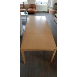 Leolux Eettafel uitschuifbaar van 1.65 naar 2.25