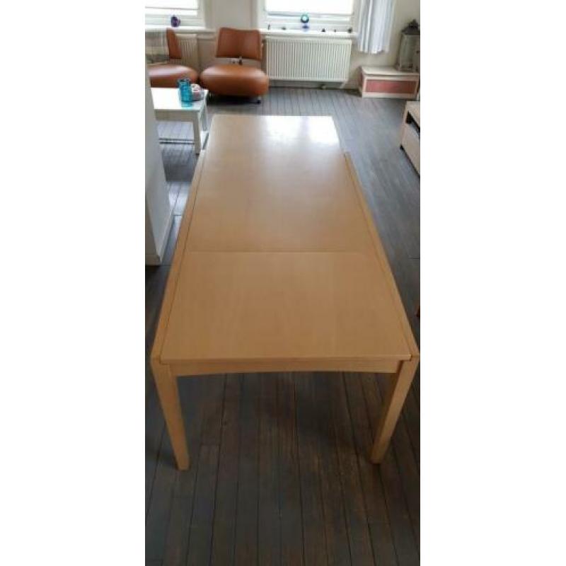 Leolux Eettafel uitschuifbaar van 1.65 naar 2.25