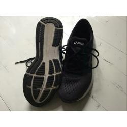 ASICS dames sportschoenen mt 40,5 (mt 40 past ook)