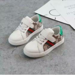 Kinder merk schoenen Gucci burberry 21 t/m 30