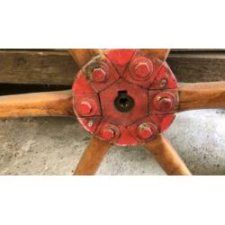 Houten stuurwiel voor sloep of zeilboot