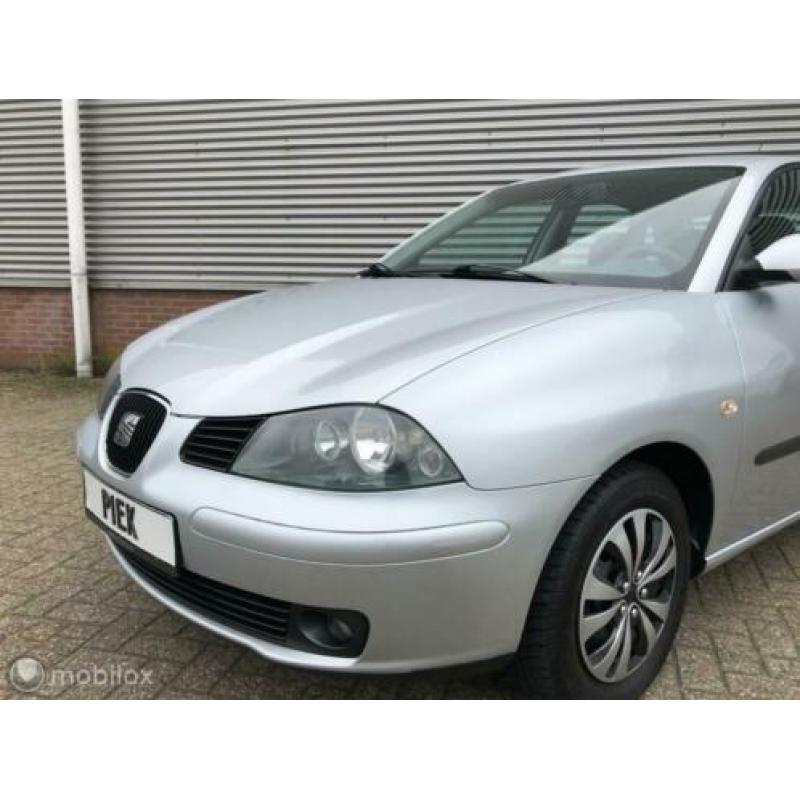 Seat Ibiza 1.4-16V Sport NIEUWSTAAT