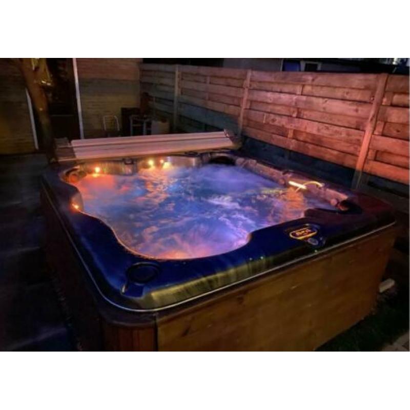 Platinum Spa Balboa Jacuzzi 6 persoons