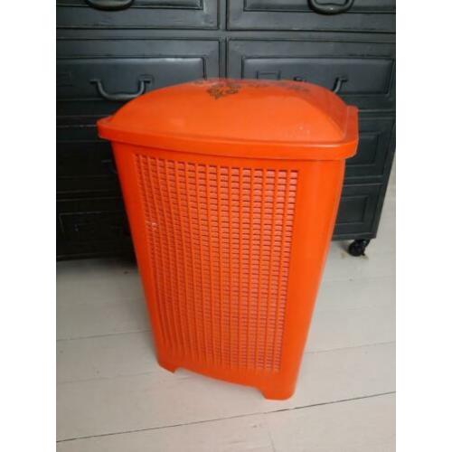Retro wasmand oranje