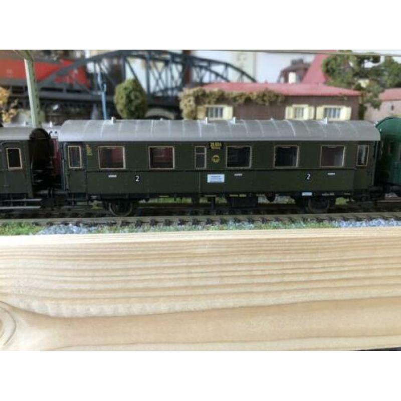 Fleischmann personen wagons (4 stuks).