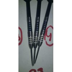 Darts accessoires met dartpijlen en dartborden te koop ! ! !