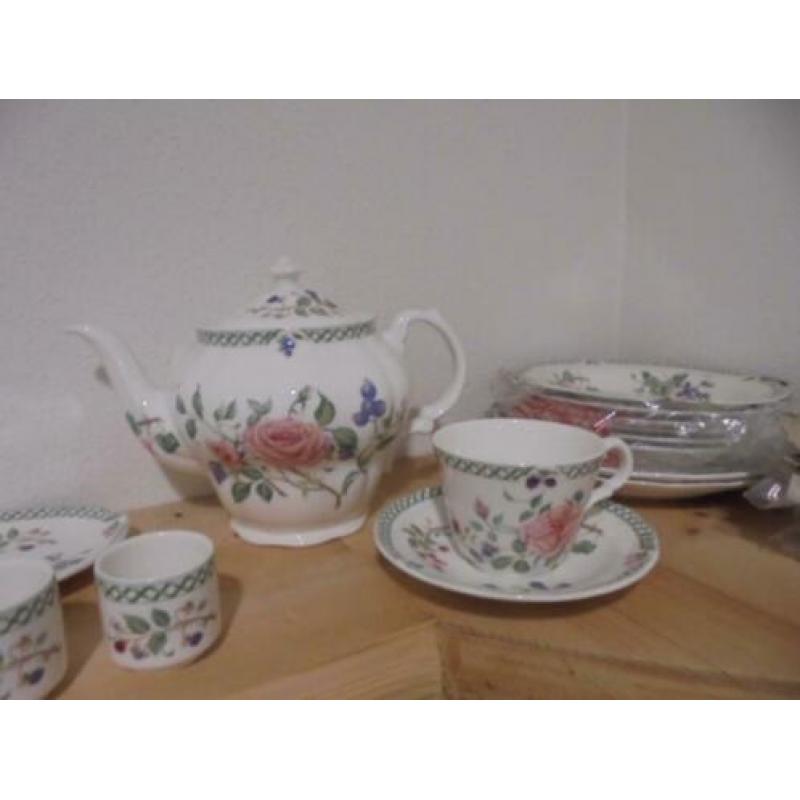 Royal Doulton Servies Victorian Garden