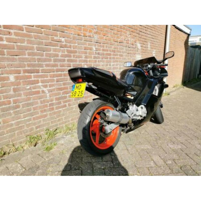 Honda CBR 600F unieke kleuren combinatie