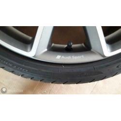 20 Inch Audi TT 8S S-line Velgen Met Banden