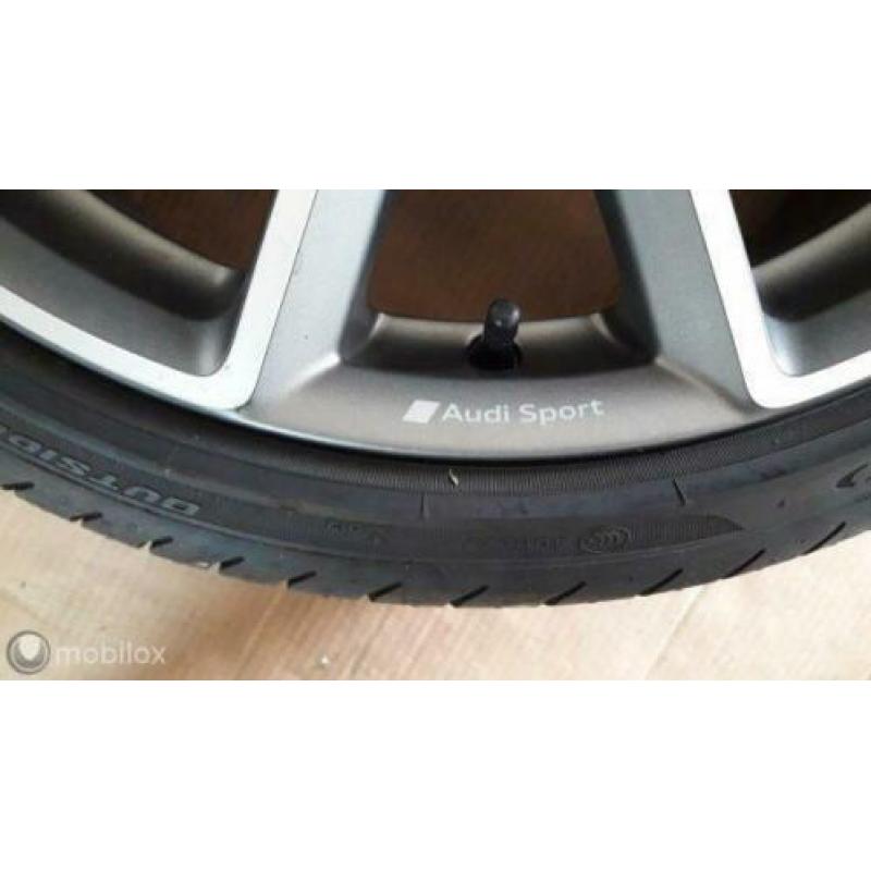 20 Inch Audi TT 8S S-line Velgen Met Banden