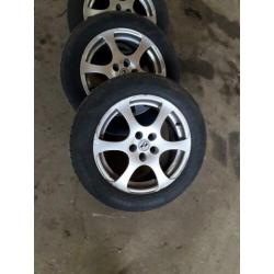 Velgen met banden 5x100