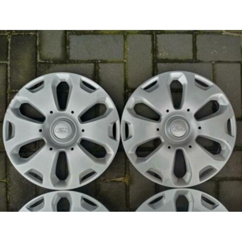 # Nette Set Ford Wieldoppen 14 inch o.a 2x Nieuw #