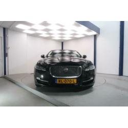 Jaguar XJ 3.0 D Premium Luxury 300PK Automaat + Digitaal das