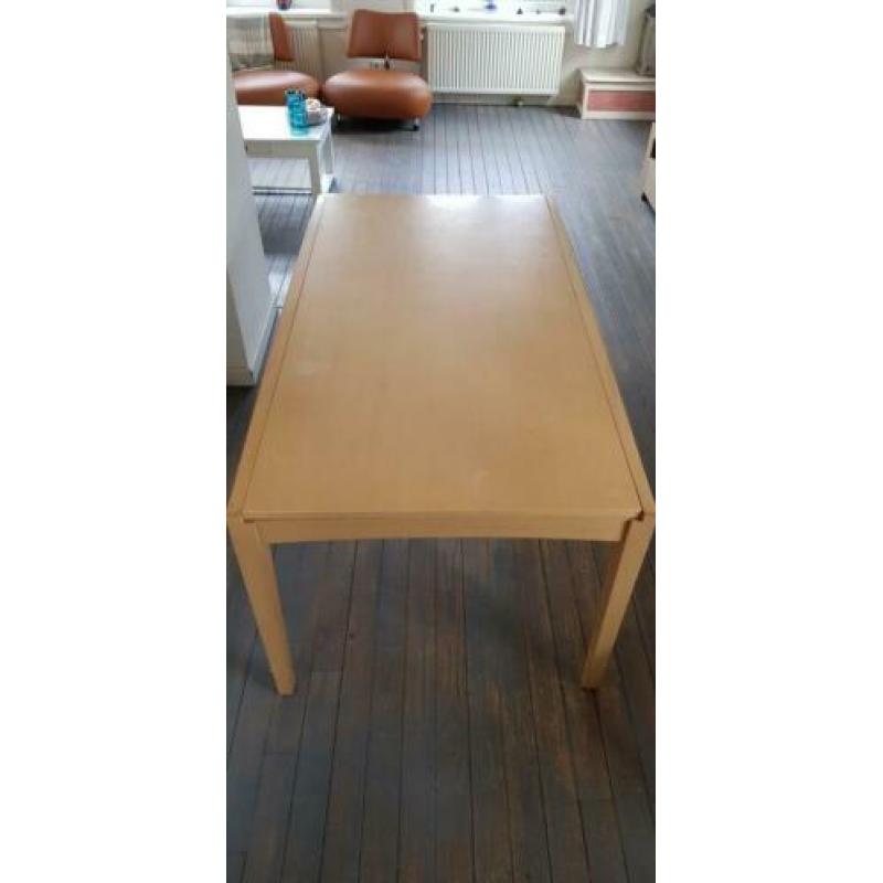Leolux Eettafel uitschuifbaar van 1.65 naar 2.25
