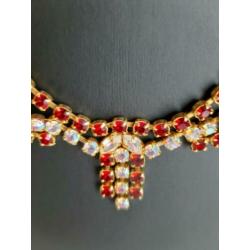 vintage ketting met rood kristal en aurora borealis
