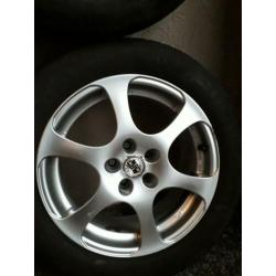 Velgen met banden 5x100