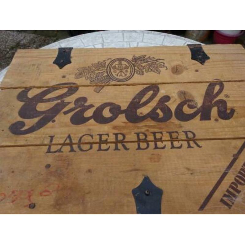 Grolsch, oudere houten kist.