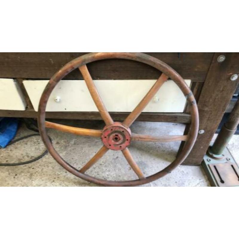 Houten stuurwiel voor sloep of zeilboot