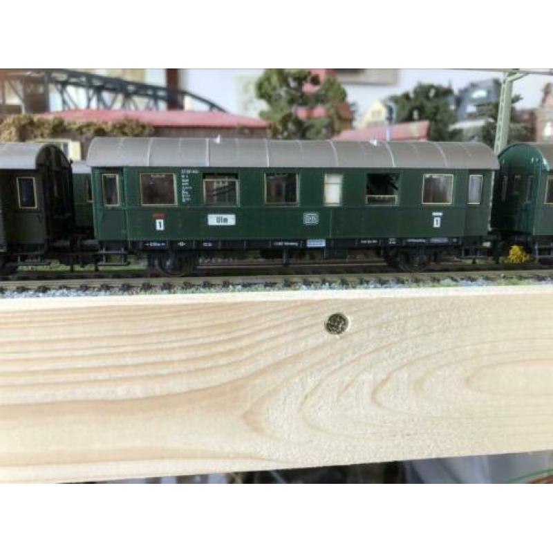 Fleischmann personen wagons (4 stuks).