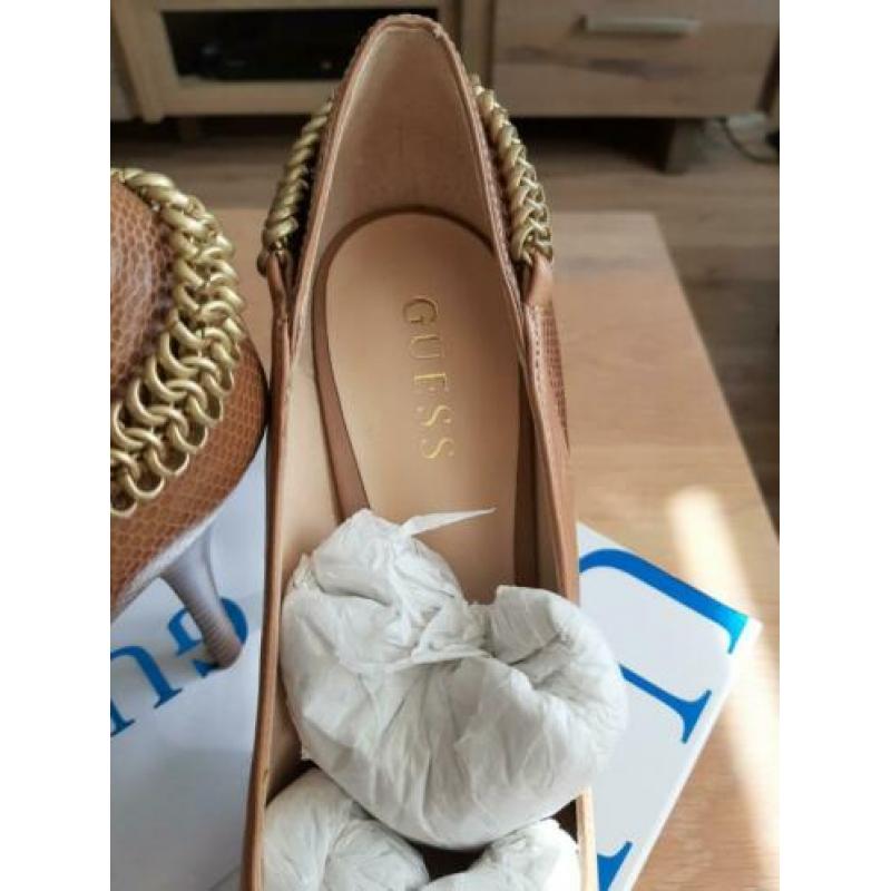 NIEUW: Guess pump, maat 38