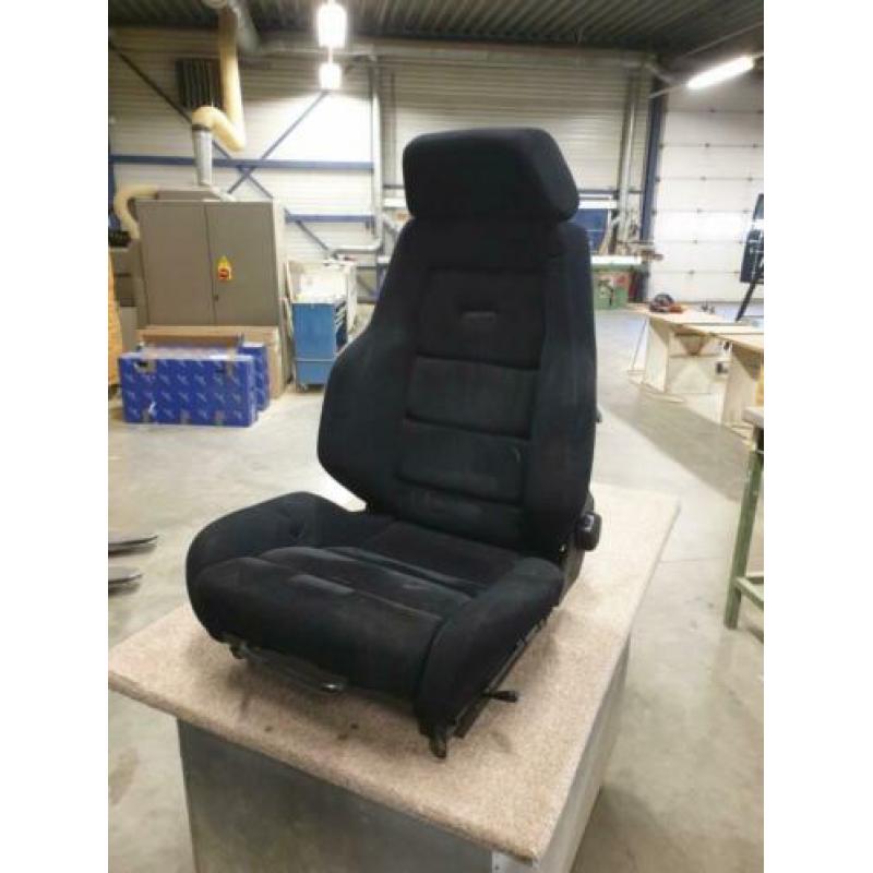 te koop autostoelen voor camper bus of auto 75euro per stuk